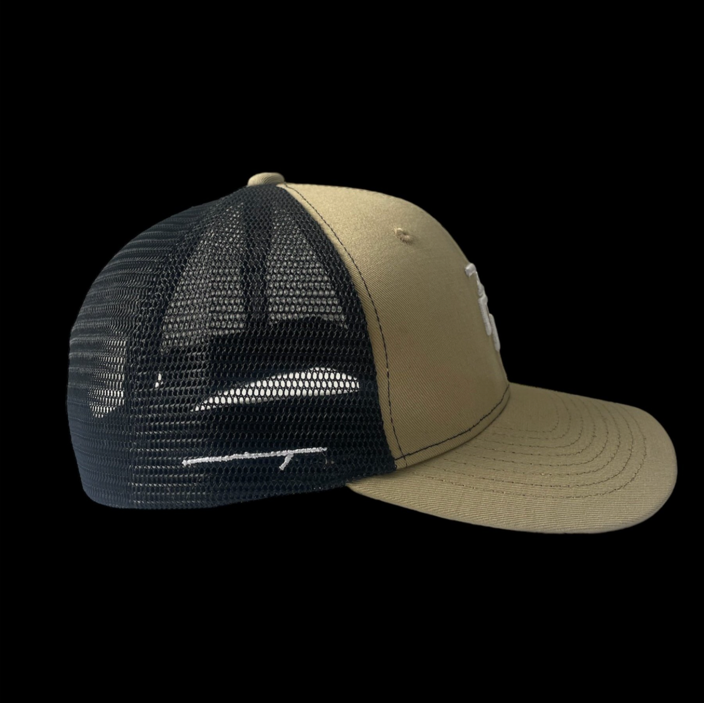 Spearfishing Trucker Hat Beige
